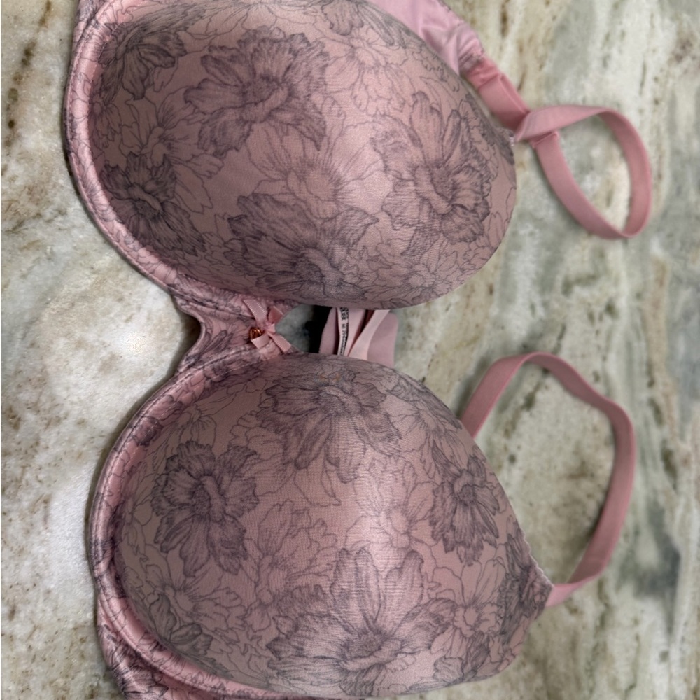 Victoria's Secret Pink Floral Lightly Padded Bra 40-C full coverage